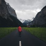 男生和女生打扑克牌第一视角视频:感受紧张刺激的游戏瞬间与互动乐趣 9q33miu4v